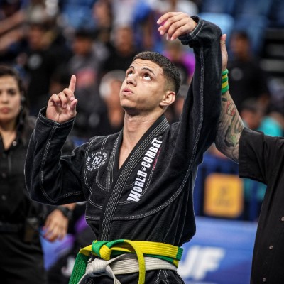 JANDERSON CORREIA SOARES